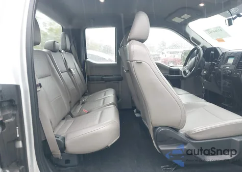 2017 Ford F-150 Xl z USA, uszkodzony, nr VIN 1FTEX1C89HKD77872
